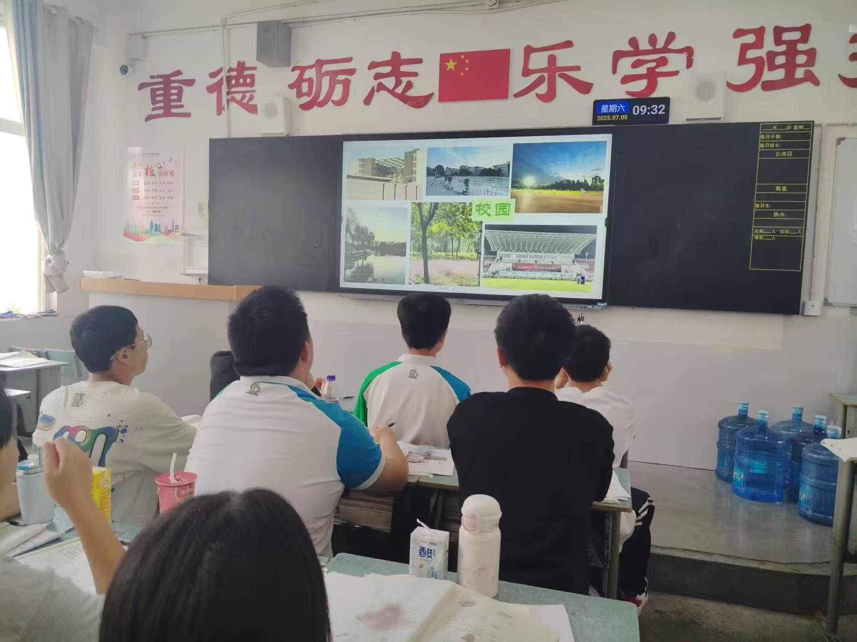 河南工业大学学子赴武安三中开展科研创新主题宣讲
