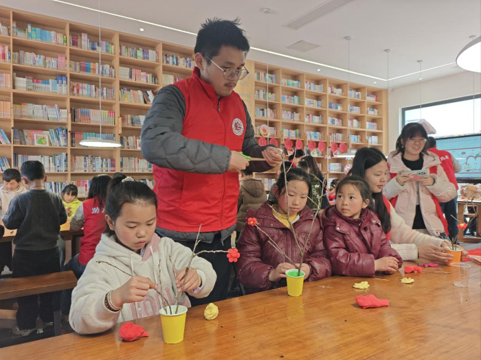 贵州省赫章县金银山街道与山东大学 “助力黔行”志愿服务队共同开展新春活动