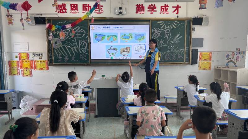 江河无情多警惕，孩童平安记心间