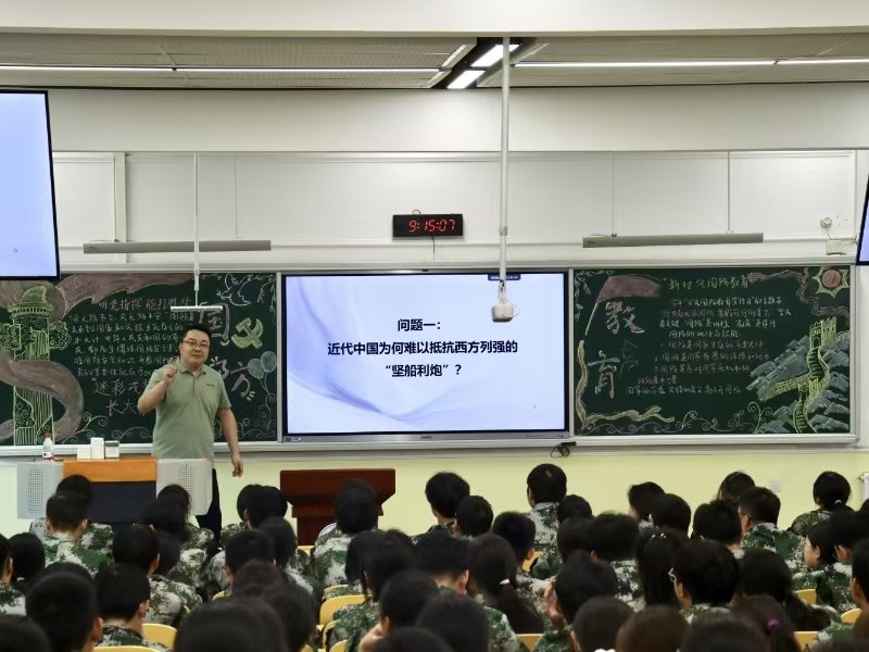 长安大学：将军训打造成一堂入脑入心的“大思政课”