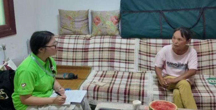扫帚与诗行间的坚守：环卫工刘英桃的生活诗学