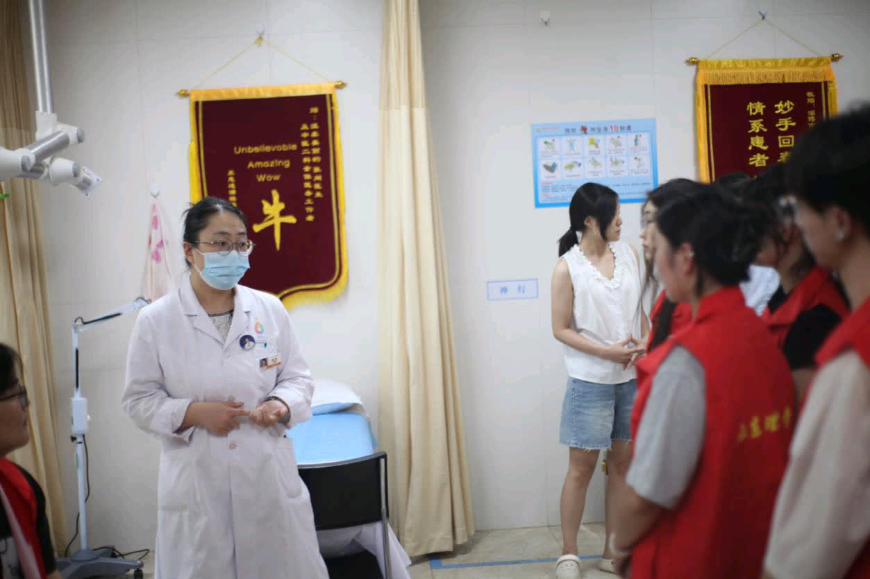 慧启医养新境，研学携手筑健未来 --“智元怡养”实践团探研医养结合