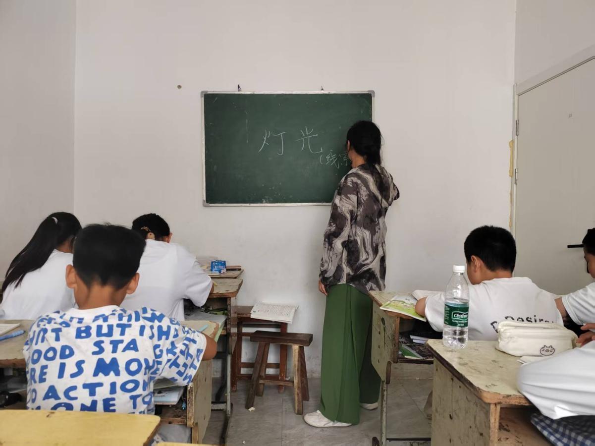 诗意课堂：当古典诗词遇见乡村童心的教育实验