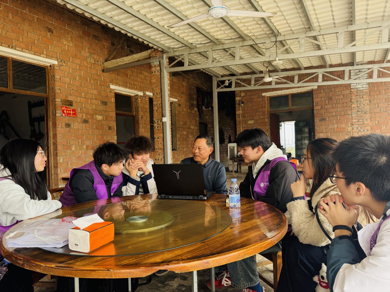 脚沾泥土，智绘乡野：湖城学子沅江低碳农业调研行