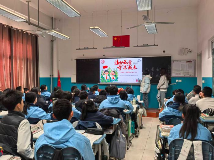 送法进校园 护航青春路——大学学子送法入校园，开展普法活动