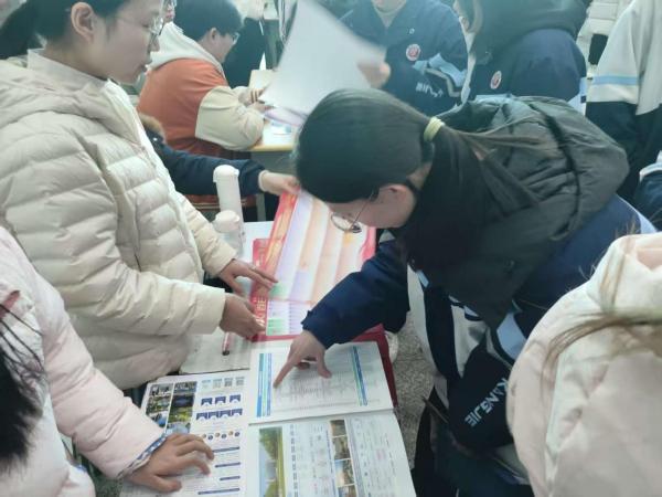 长安大学“优回”宣讲队走进康杰中学开展高考备考宣讲活动