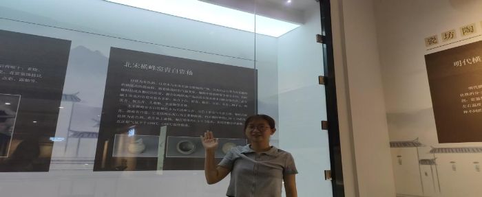 “青衿探遗团”领略非遗魅力