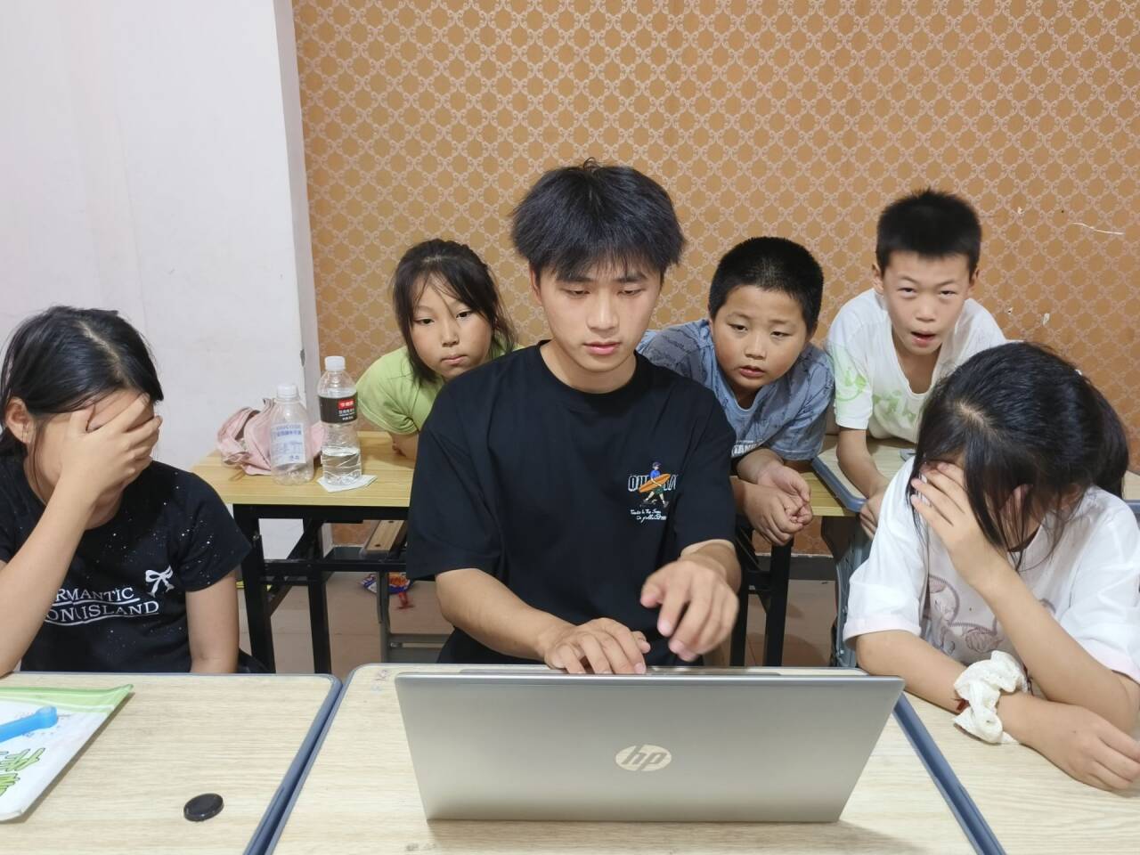 童绘黄梅韵，非遗润童心——“三下乡”非遗文化宣传推广活动举行
