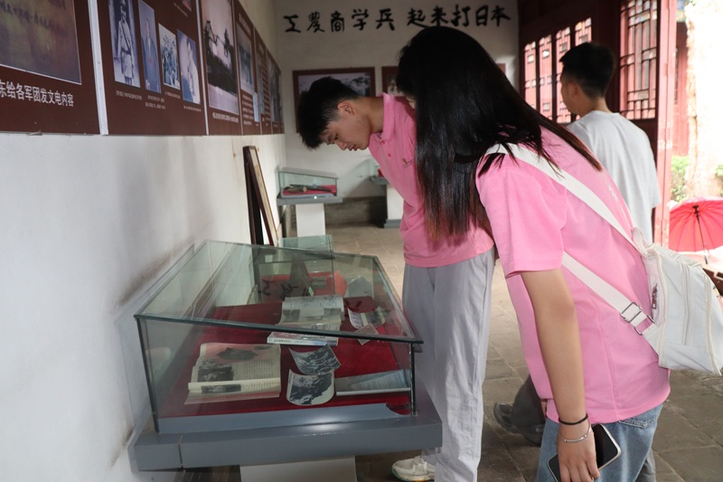 陕西工职大 “三下乡” 实践队走进白石红军八路军纪念馆 传承红色基因