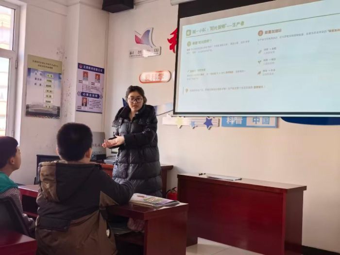 山大支教团深耕大同社区 趣味生物课播撒生态梦想种子