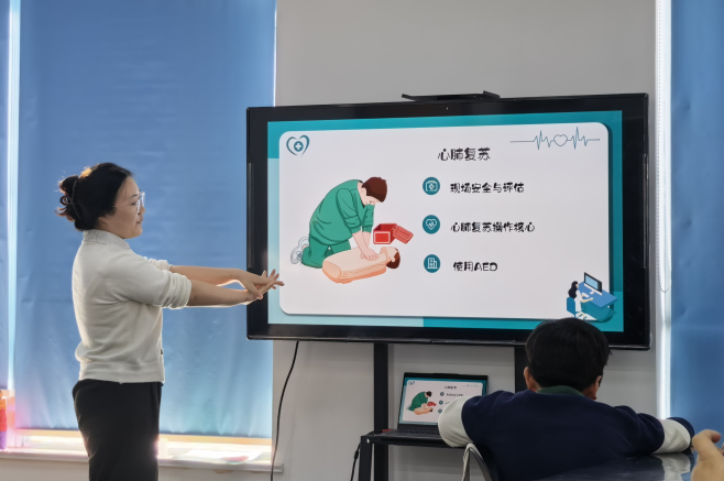 安全小卫士训练营：山东大学“山海微光”支教团用医学知识守护童年