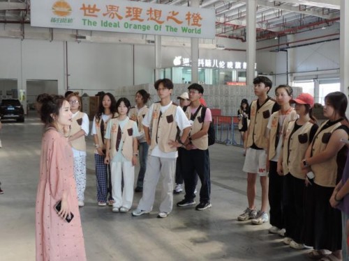 武汉东湖学院法新学院小橙故事社会实践队赴宜昌秭归县维楚云仓调研参观