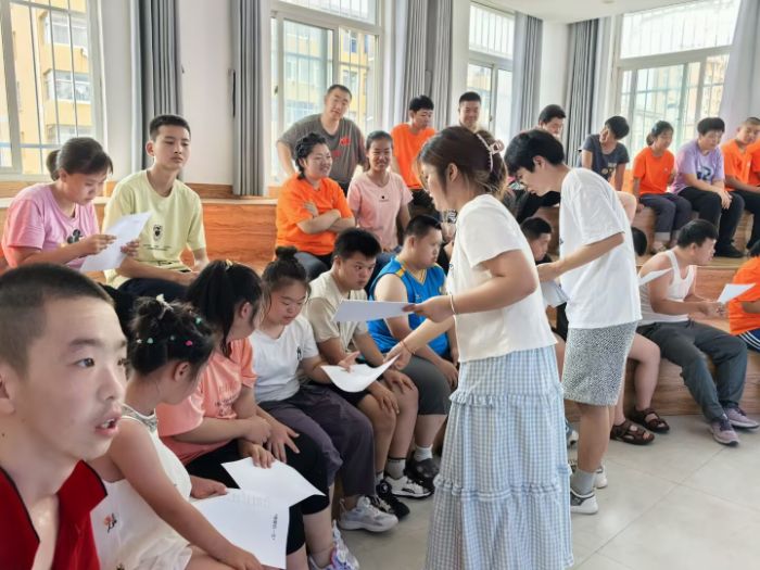 山东大学“七彩假期·星光伴行”团队：公益实践传递科学与温暖