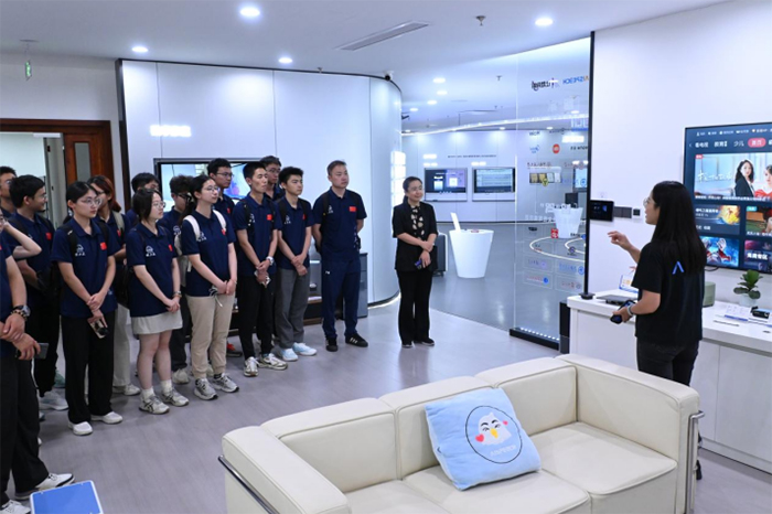 哈尔滨工业大学（威海）学子苏州行：探秘新质生产力，对话校友悟担当