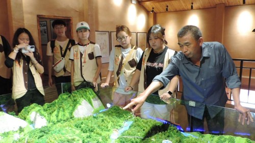 武汉东湖学院“小橙故事”实践队赴秭归马营：青春脚步丈量红色热土，革命薪火映照奋斗初心
