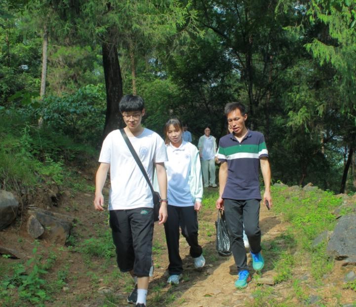 徒步越野拓视野，宣讲培训砺心志 ——微电子与通信工程学院武隆沧沟乡、后