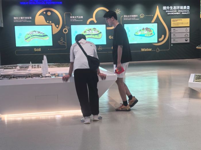 河海大学信息科学与工程学院“溯源乡水 益践新程”团队赴镇江，南京开展城乡水资源调研与基层服务实践
