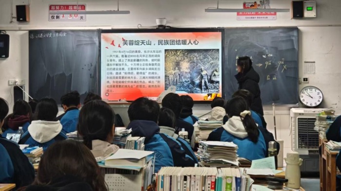 听故事、答竞赛——长郡湘府中学用青春之声播撒民族团结种子