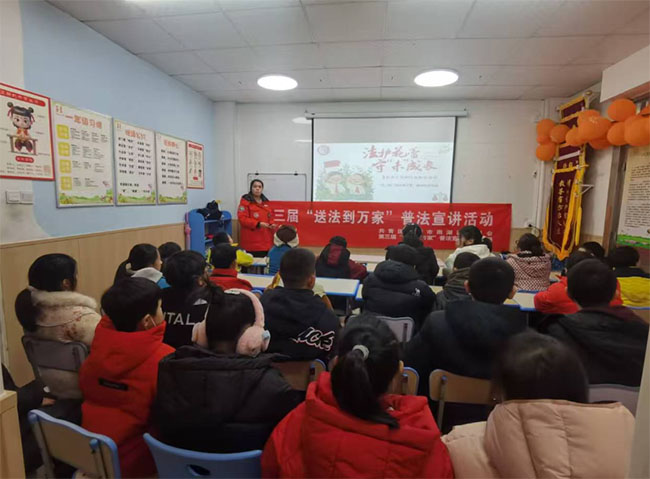 送法到万家|返家乡普法宣讲 青春“法”声进社区 护航成长暖童心