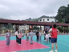 趣味运动点燃乡村少年活力