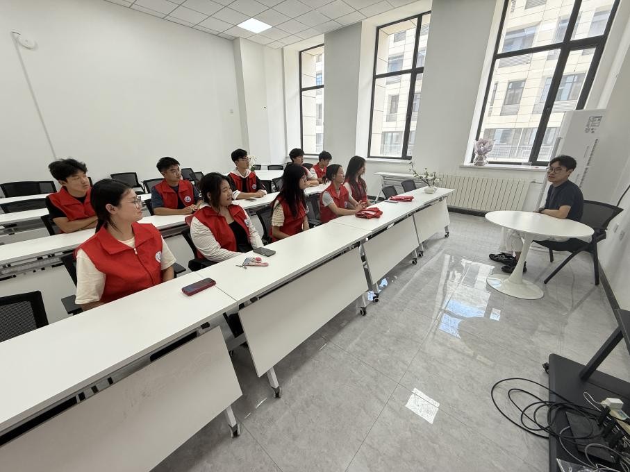 长安大学赴贵州毕节“到祖国需要的黔方，传长大心火的书声”实践队——准