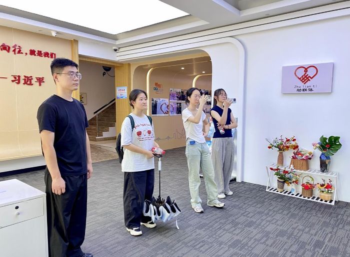 “微光聚暖” 照 “夹心”：杭州助联体里的 “精准” 与 “温度”——浙江