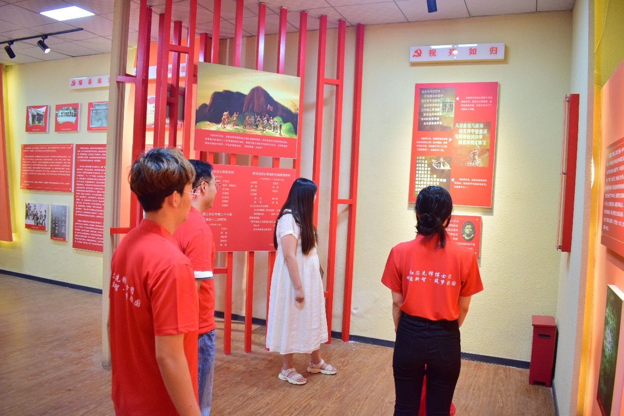 追忆烽火岁月 砥砺科研初心：长安大学材料学院博士团参观权中纪念馆