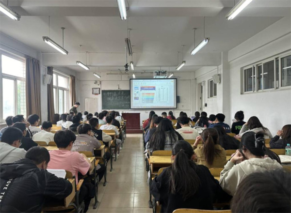 “软件行·赢未来”—— 学长与你唠求职