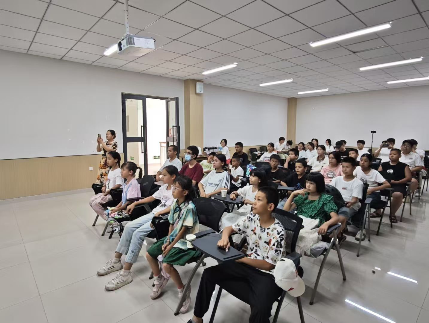 塔里木大学|“红十字·护生命”活动——急救星火燃希望 生命守护共成长
