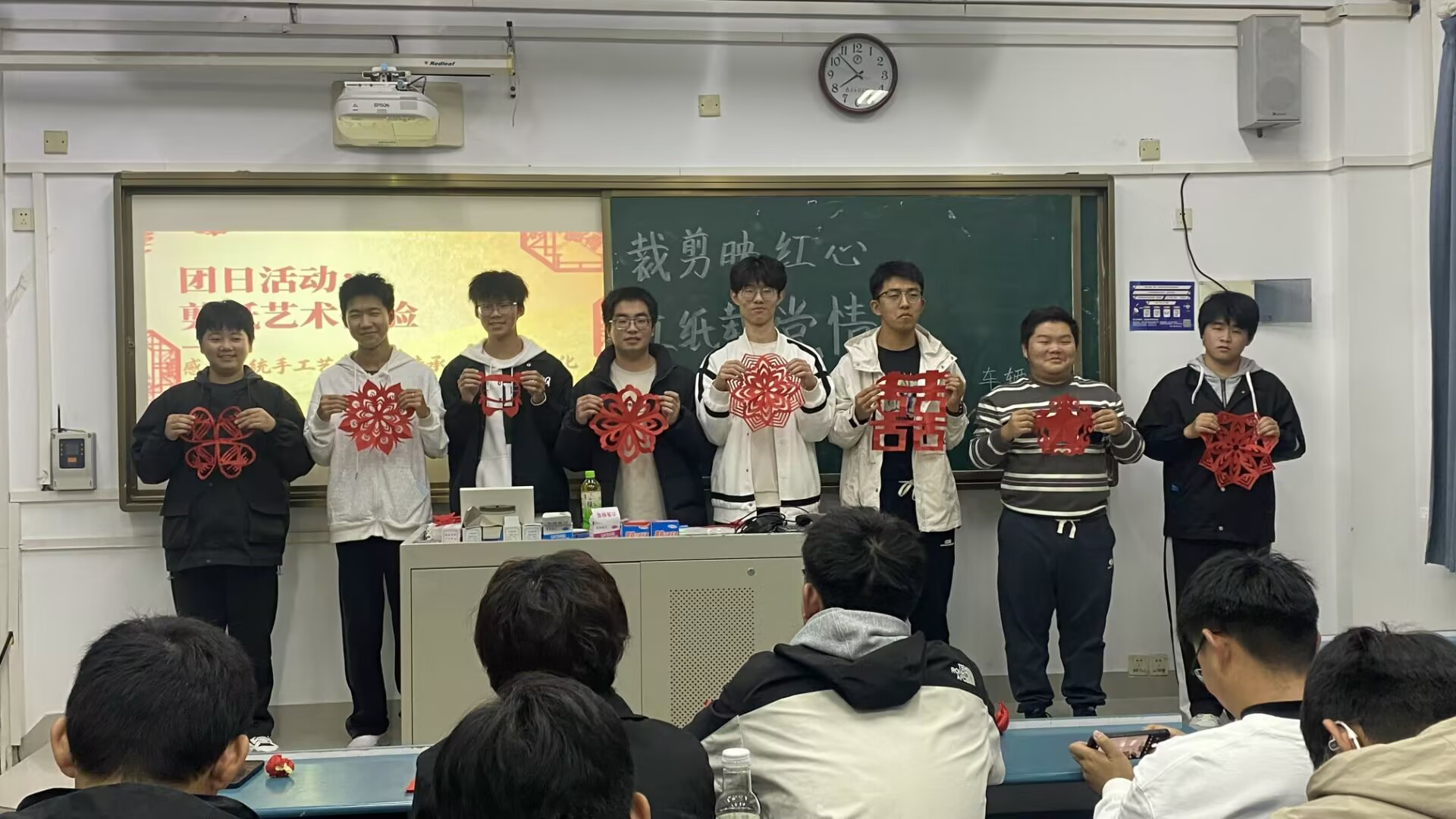 中国五十六个民族的文化融汇