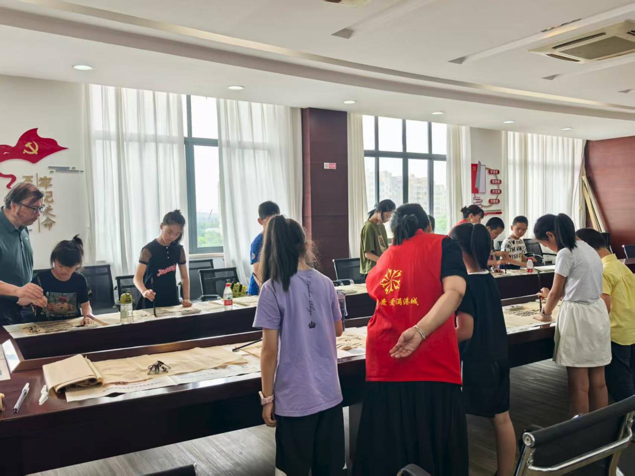 笔尖靛蓝见古今 童心匠意启传薪