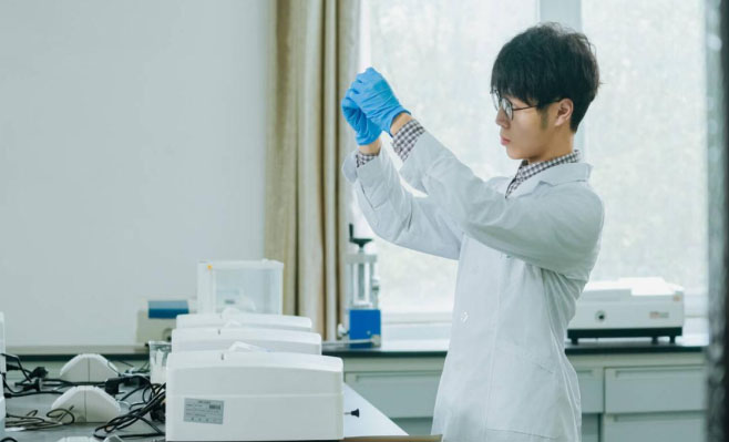 成工学子以废换宝：智能节能装置重塑废旧扣式锂电池回收新篇章