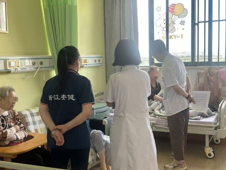 宁大师院学子深入医院一线为心理健康服务奉献能量