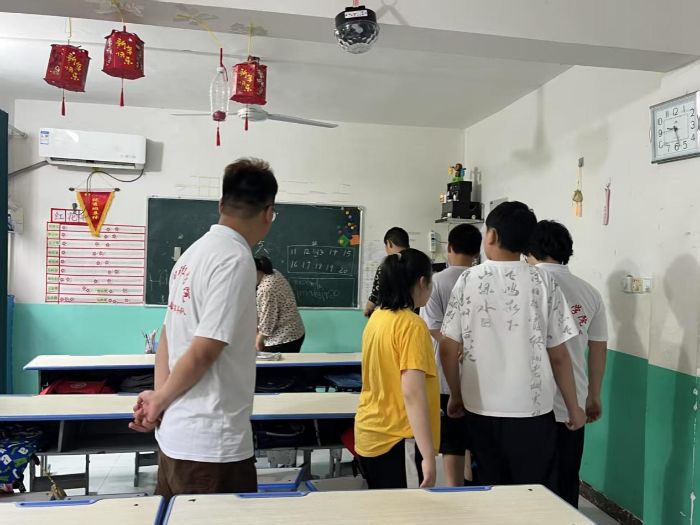 南工学子三下乡：照亮童心，温暖成长路