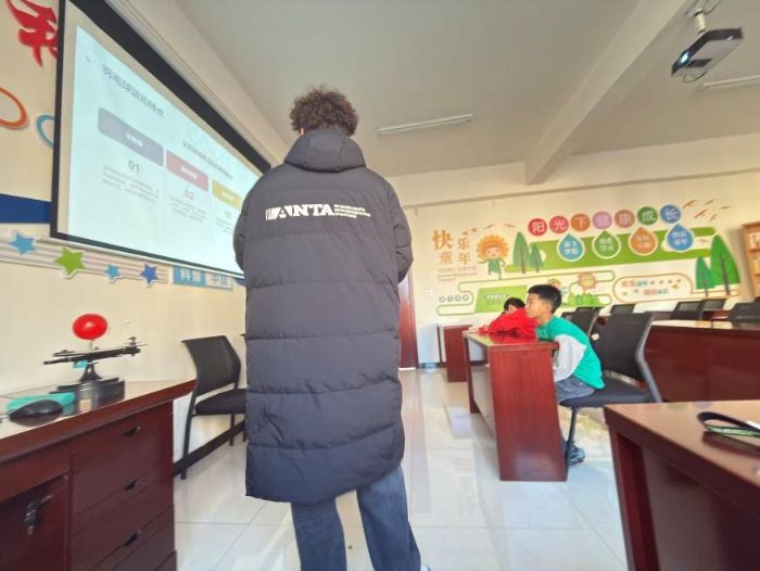 山大支教团大同传薪火 羽球课堂点亮乡村儿童梦