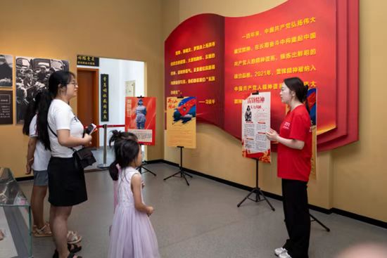 三下乡|“种果青年”中国精神宣讲暑期社会实践团走进湖南省长沙市雷锋纪
