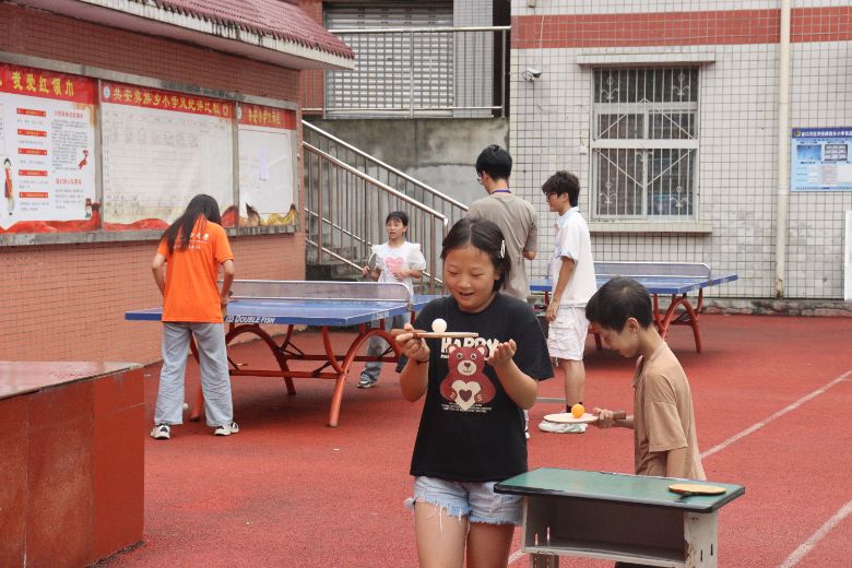 爱心点燃运动梦，青春赋能乡村行  ——西南石油大学希冀之光志愿暑期社会实践队“三下乡”趣味运动会圆满举行