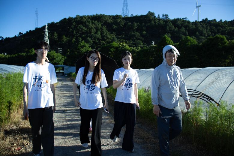 特色西瓜背后的困境与求索 ——“千屿寻梦” 实践队聚焦高塘岛 “瓜田经济”