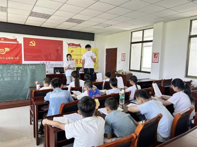 巢湖学院学子赴庐江同大镇开设“七彩”课程体系，服务乡村儿童暑期成长