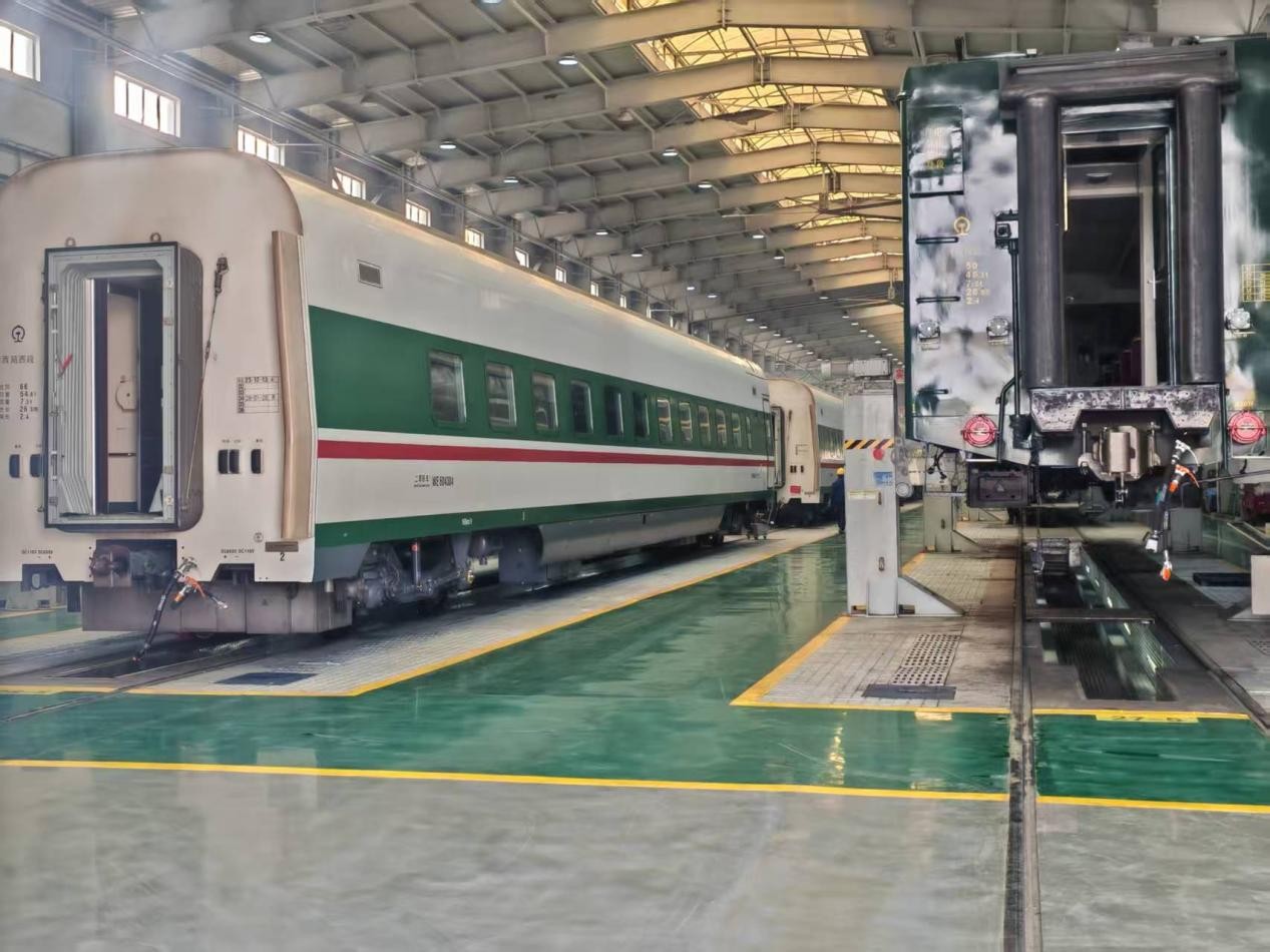 山东大学青轨新象调研团赴西安铁路局开展访谈