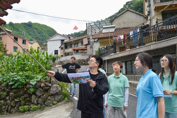 艺术点“靓”大溪村！浙农林大学子画笔绘出“共富新图景”