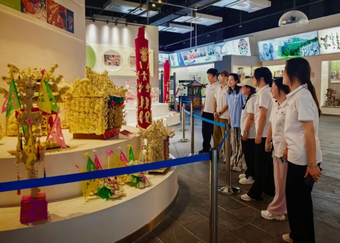 指尖溯千年：渭南双馆探秘花馍非遗，华清学子解码黄土文明