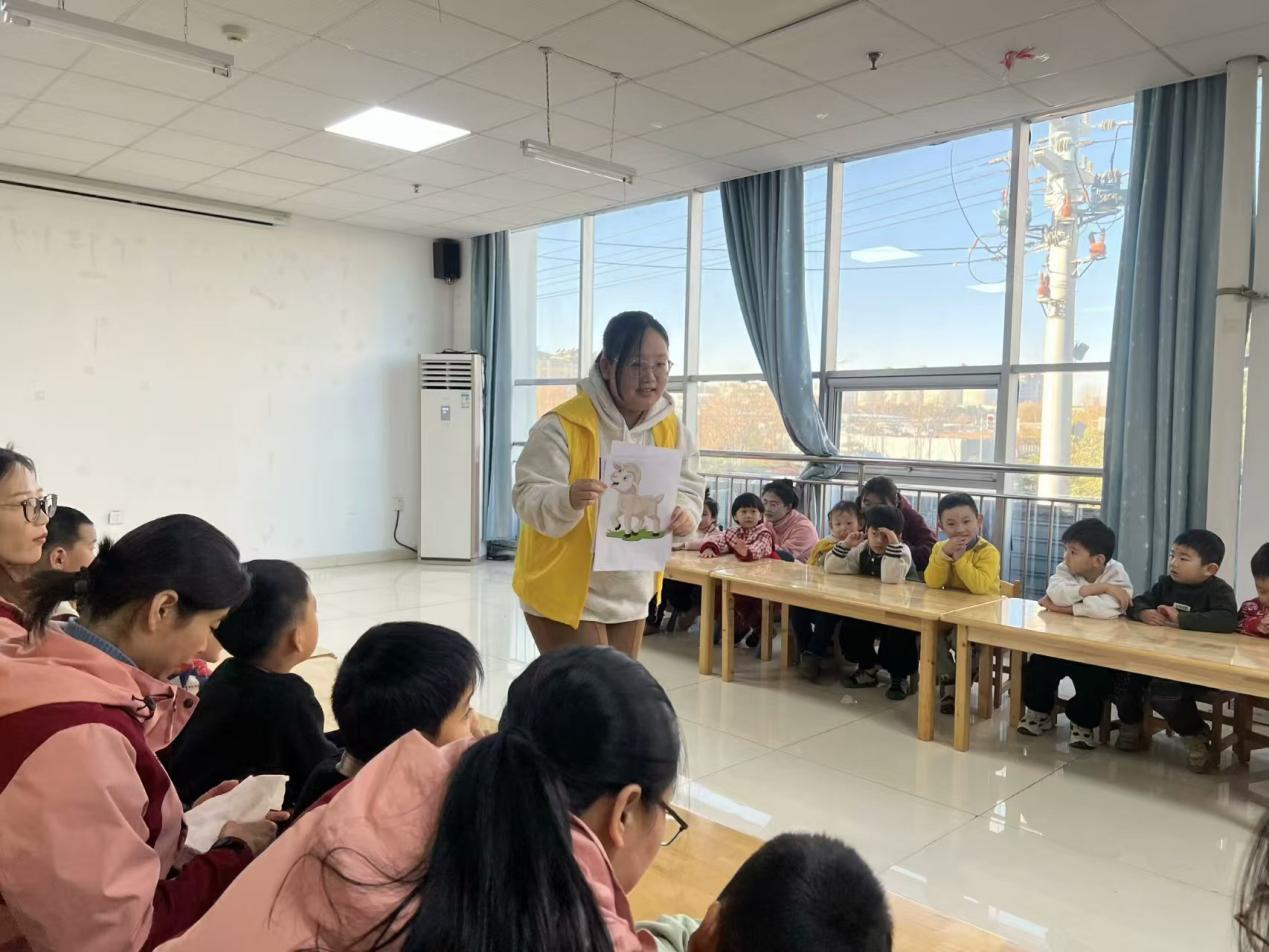 以爱与故事照亮心灵之路