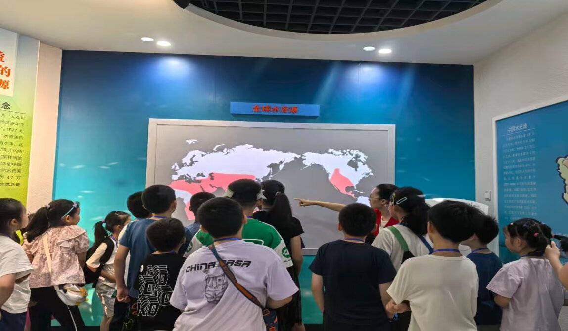 方言传古韵，亲子共温情