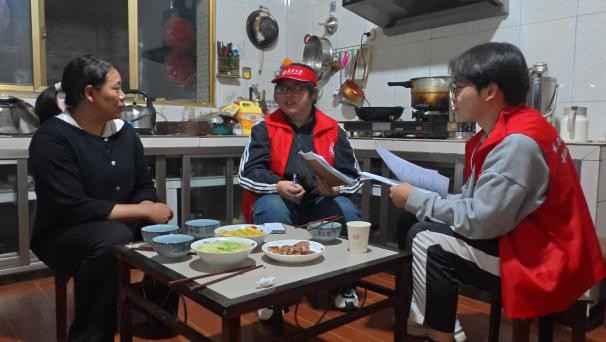 入户调查助推普，实地访谈解乡情 | 长安大学赴云南迪庆“推普云岭行，青春话振兴”暑期社会实践顺利进行（一）