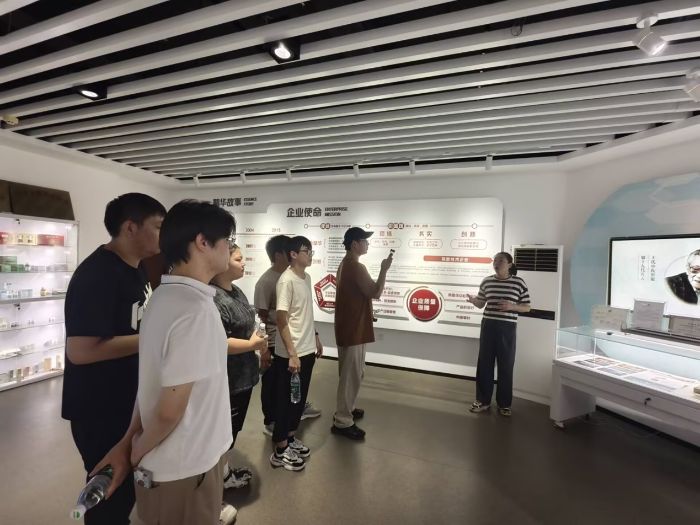 探寻匠心密码 赋能非遗新生 ——南通理工学子暑期实践丈量南通非遗传承