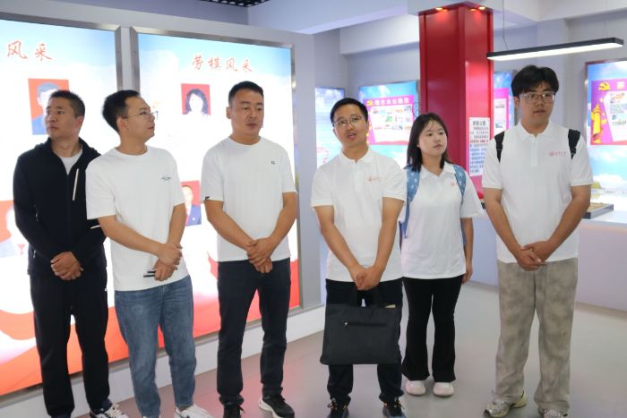 长大学子三下乡：访公路文化展示馆 悟高原建设筑路魂