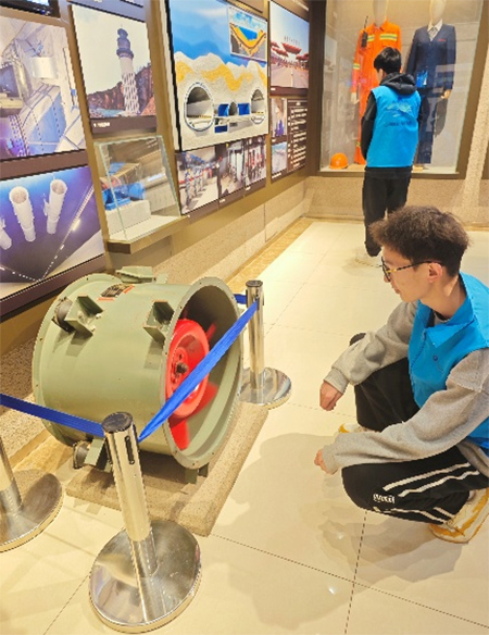 “山海城韵·青岛脉搏”调研团队——走进胶州湾海底隧道博物馆探寻超级工程背后的科创力量