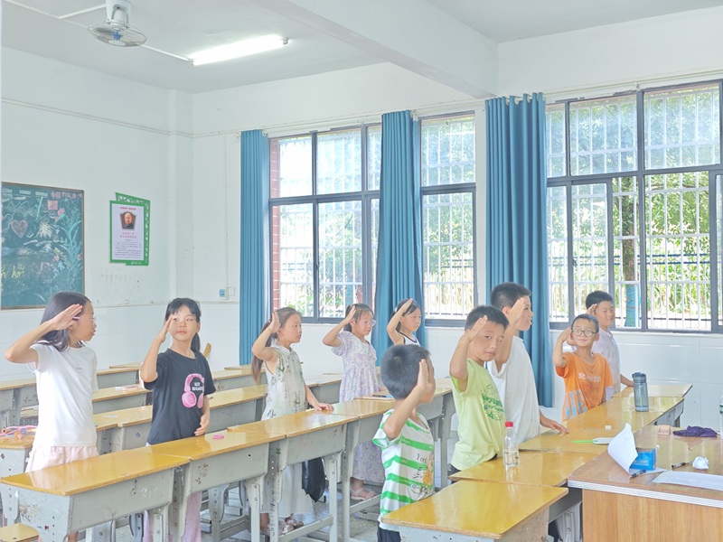 历史长河润童心——武昌理工学院咸宁崇阳支教队为乡村小学点亮“红色课堂”