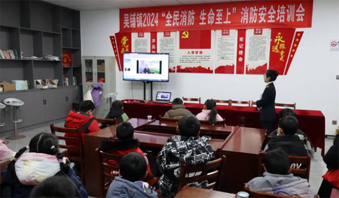 蓝天为证，壮志同行：实践队探寻总理民航情，续写传承新篇